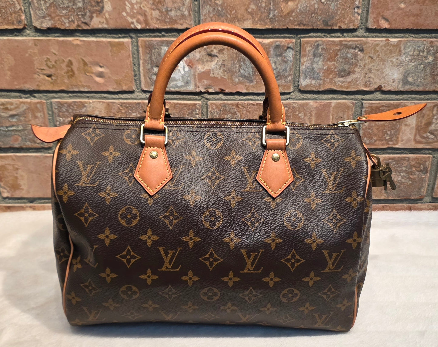 Authentic Louis Vuitton Speedy 30 Monogram