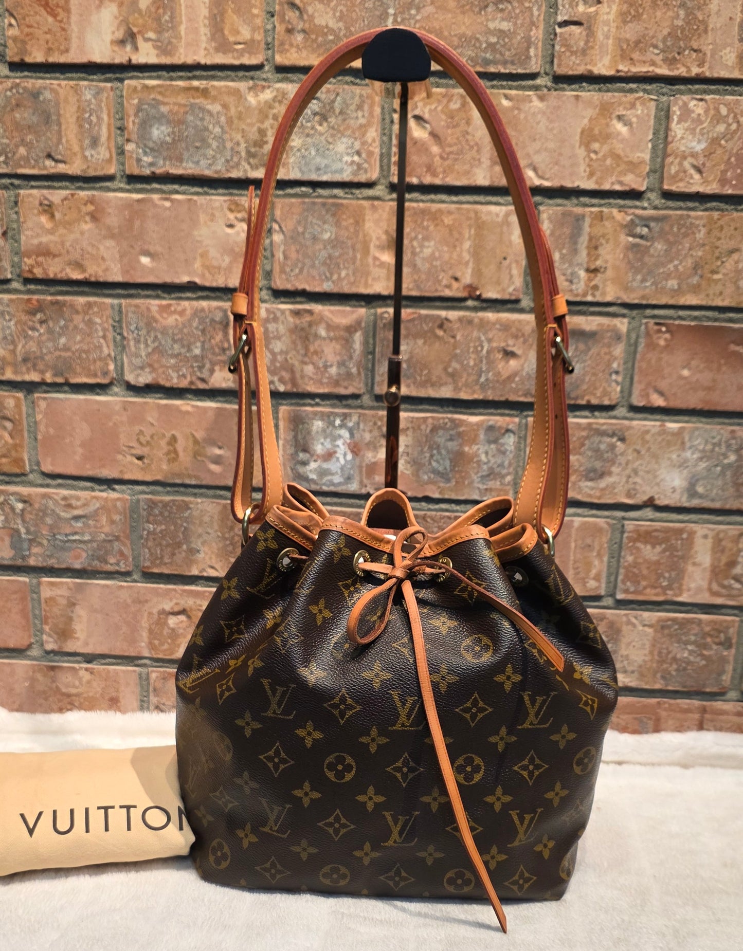 Authentic Louis Vuitton Petite Noe Monogram