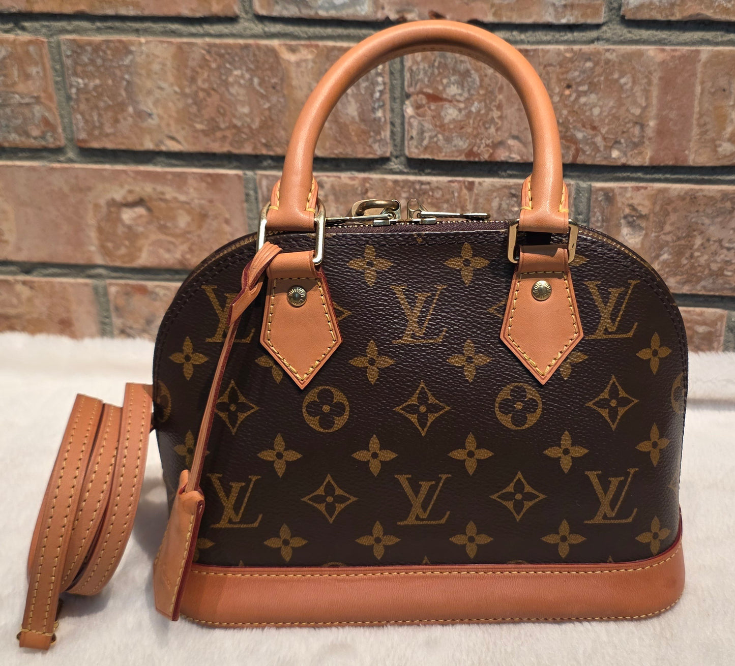 Authentic Louis Vuitton Alma BB Monogram