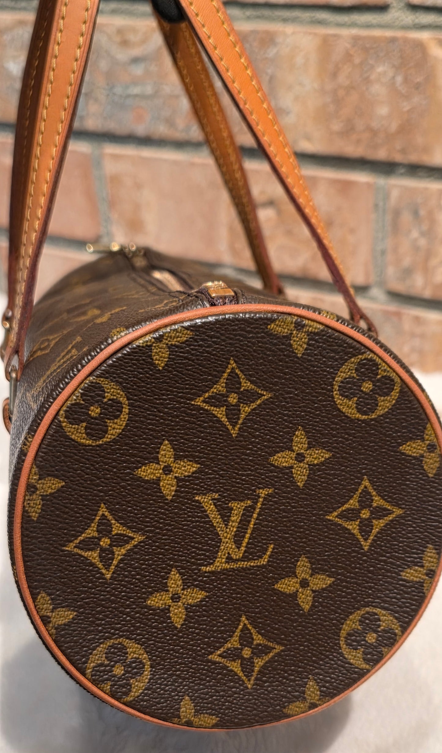 Authentic Louis Vuitton Papillon 27