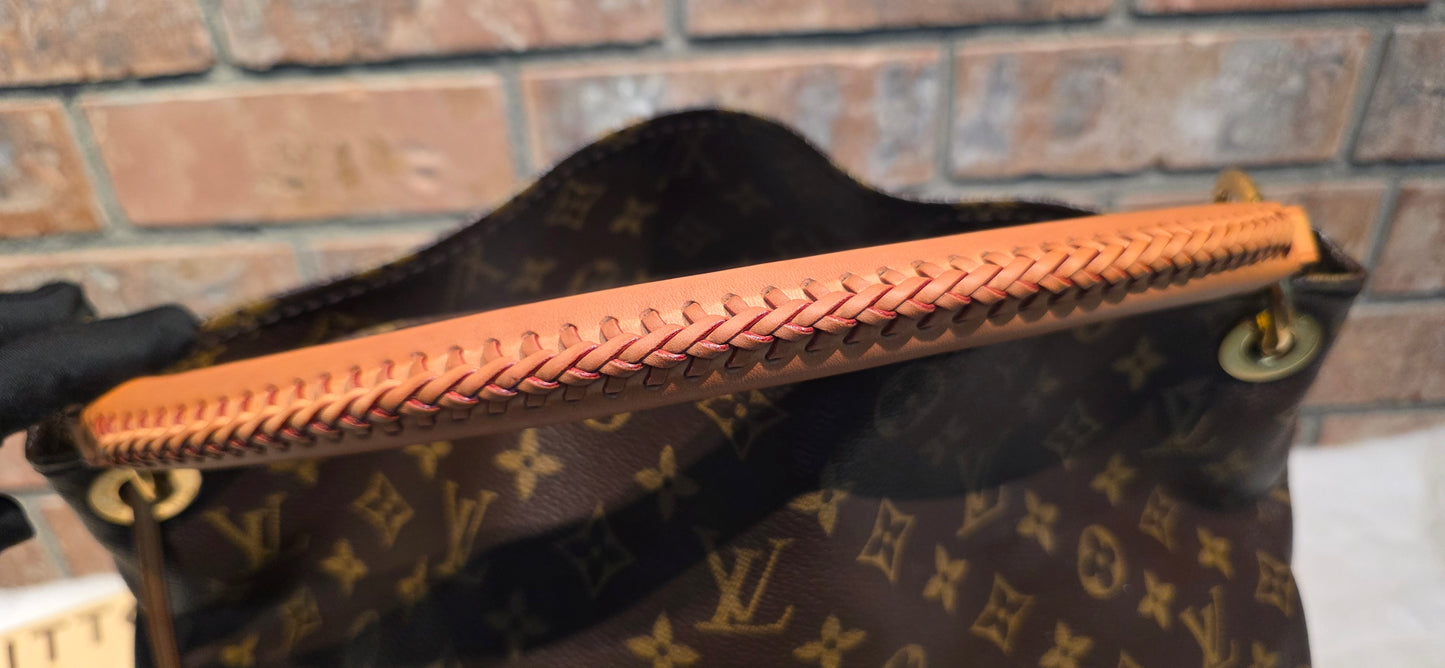 Authentic Louis Vuitton Artsy MM Monogram