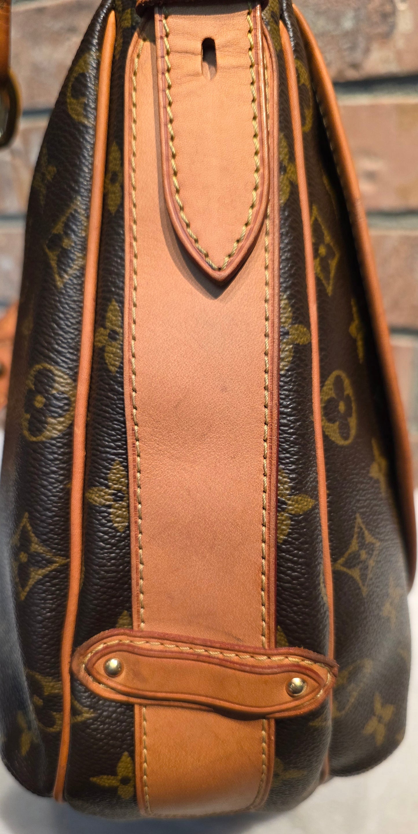 Authentic Louis Vuitton Tulum GM