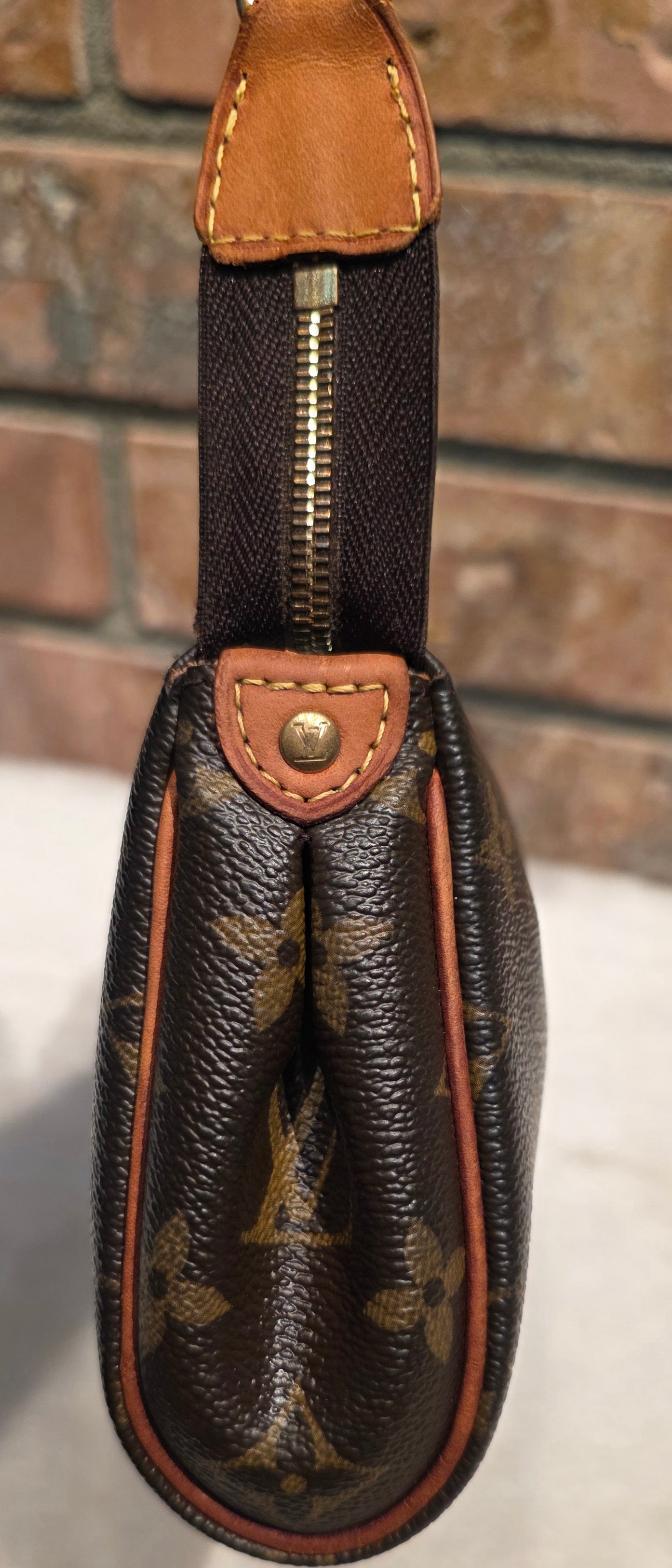 Authentic Louis Vuitton Eva Monogram