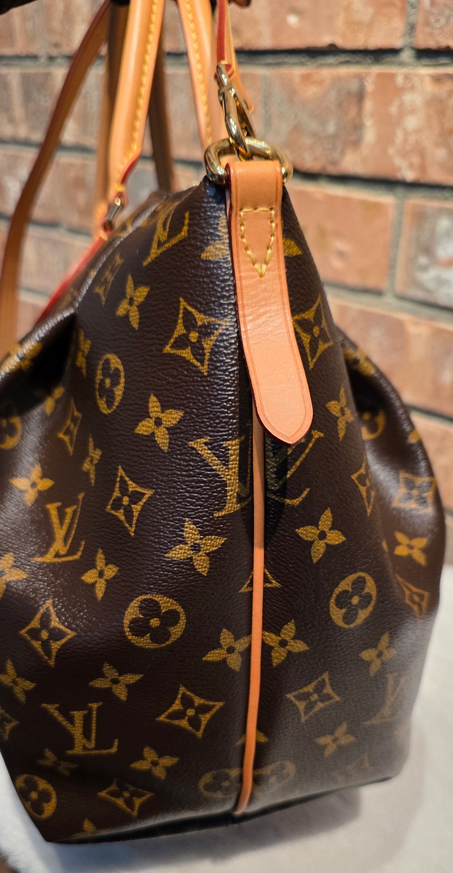 Authentic Louis Vuitton Turenne GM