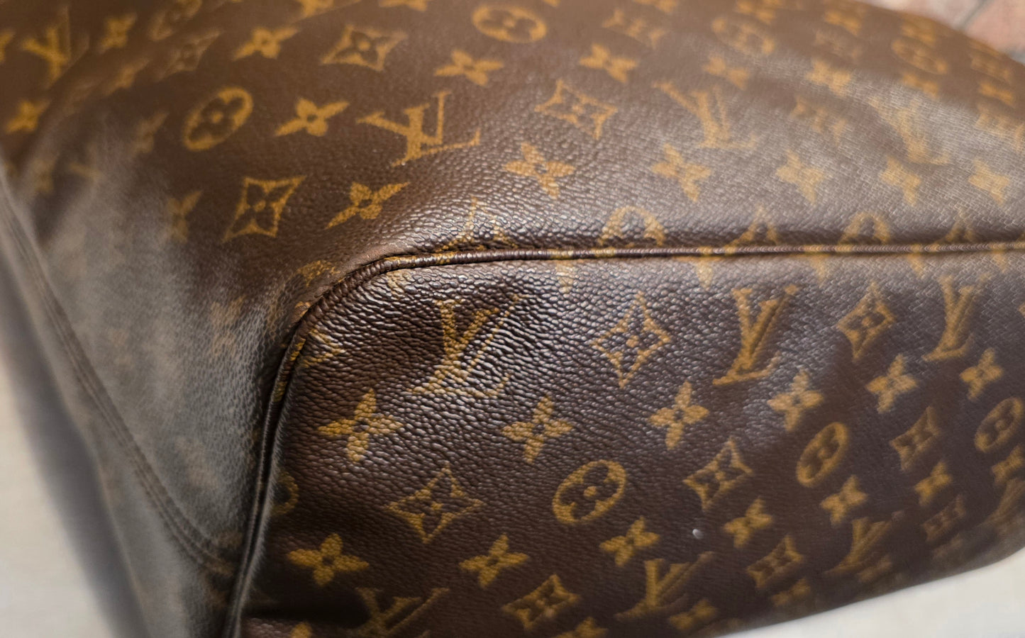 Authentic Louis Vuitton Neverfull GM Monogram