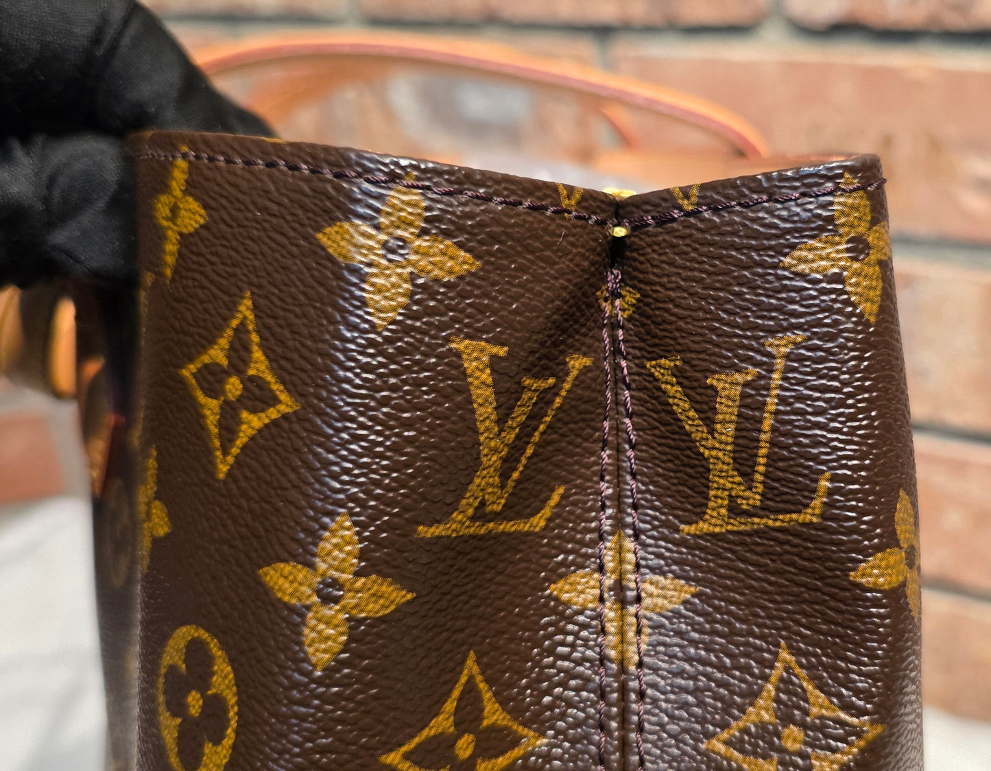 Authentic Louis Vuitton Wilshire MM Monogram