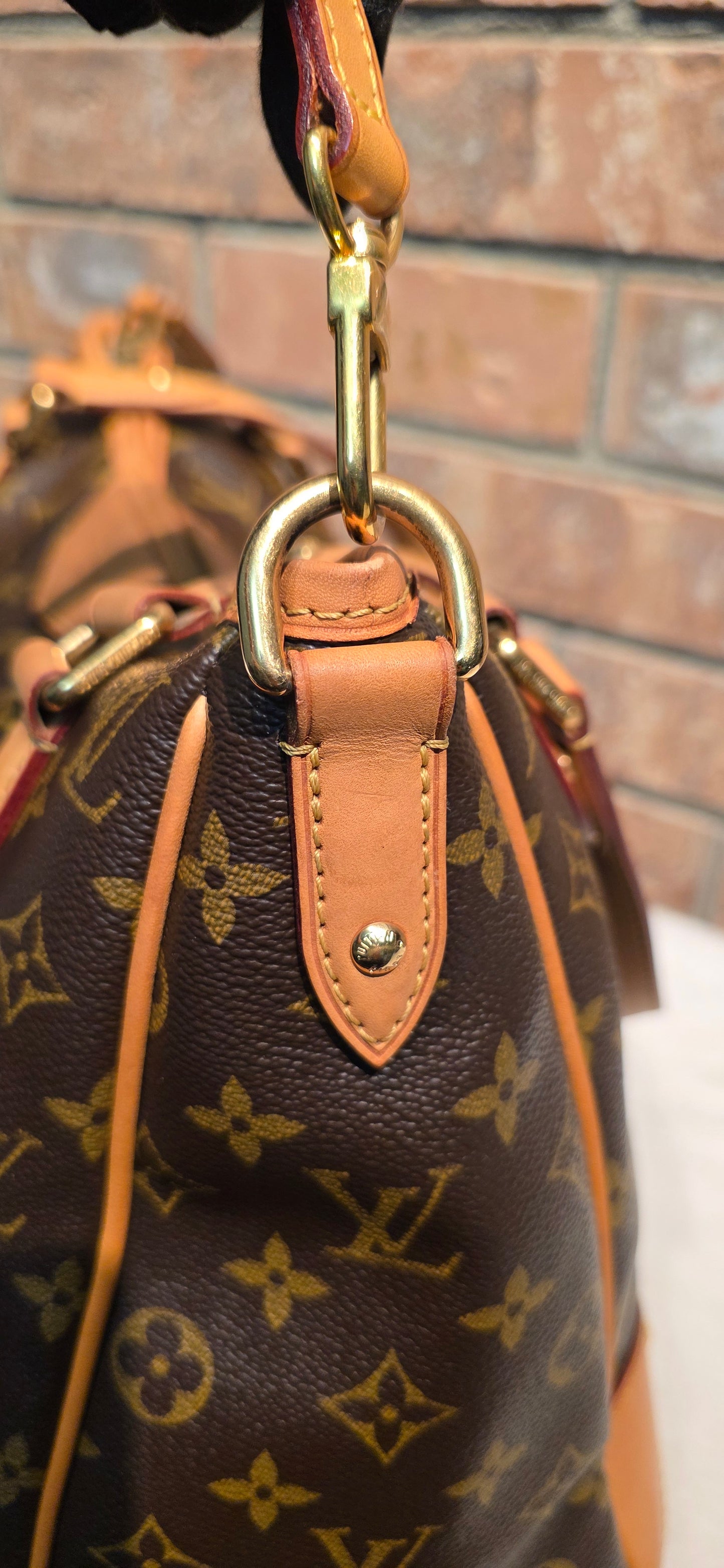 Authentic Louis Vuitton Estrella MM