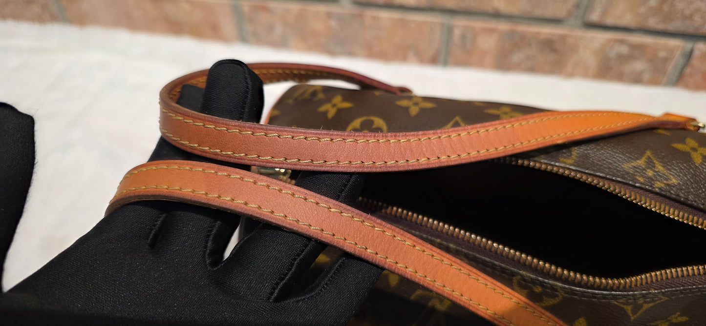 Authentic Louis Vuitton Papillon 27