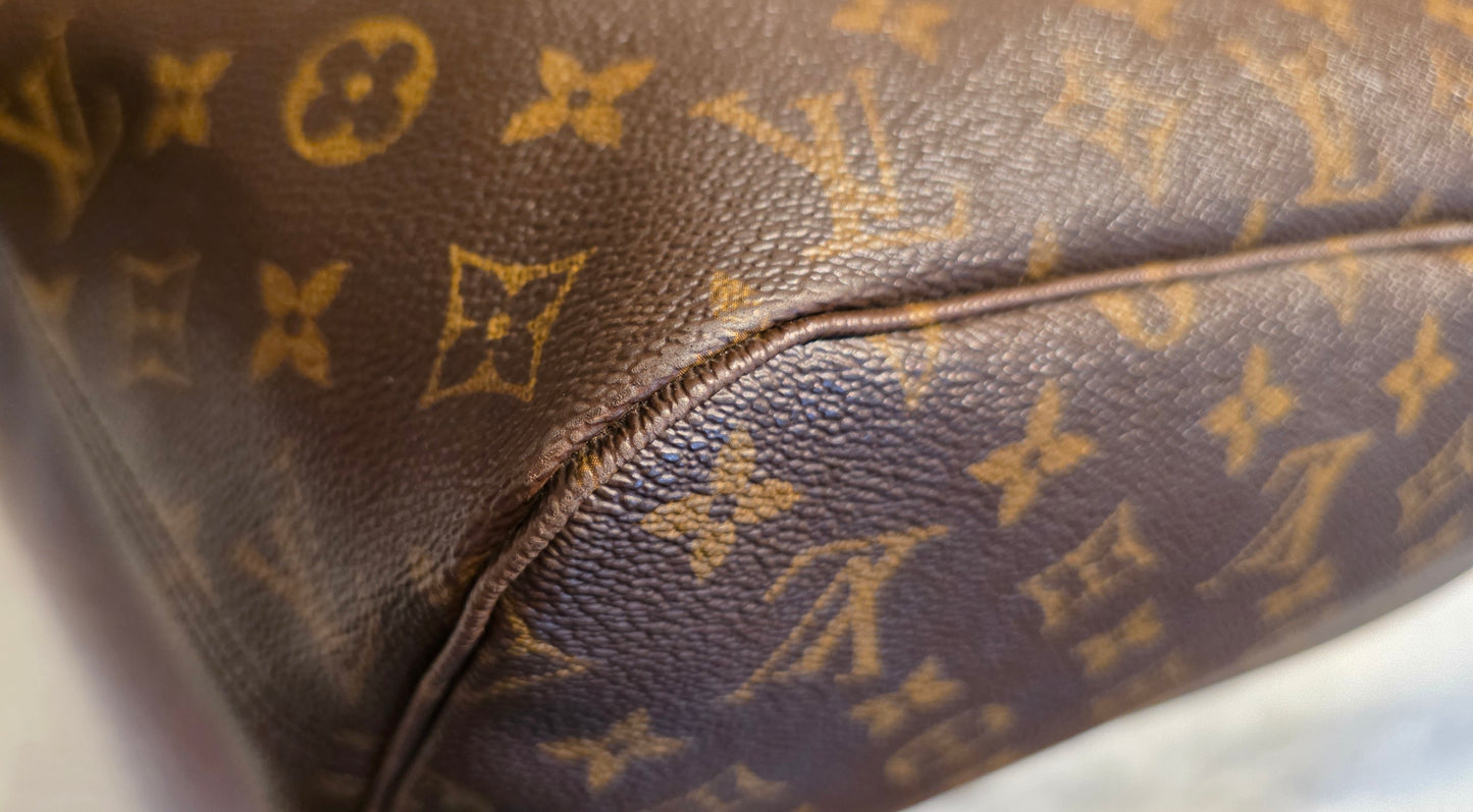Authentic Louis Vuitton Neverfull MM Monogram