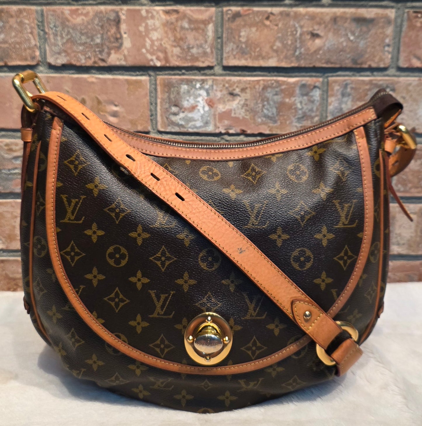 Authentic Louis Vuitton Tulum GM