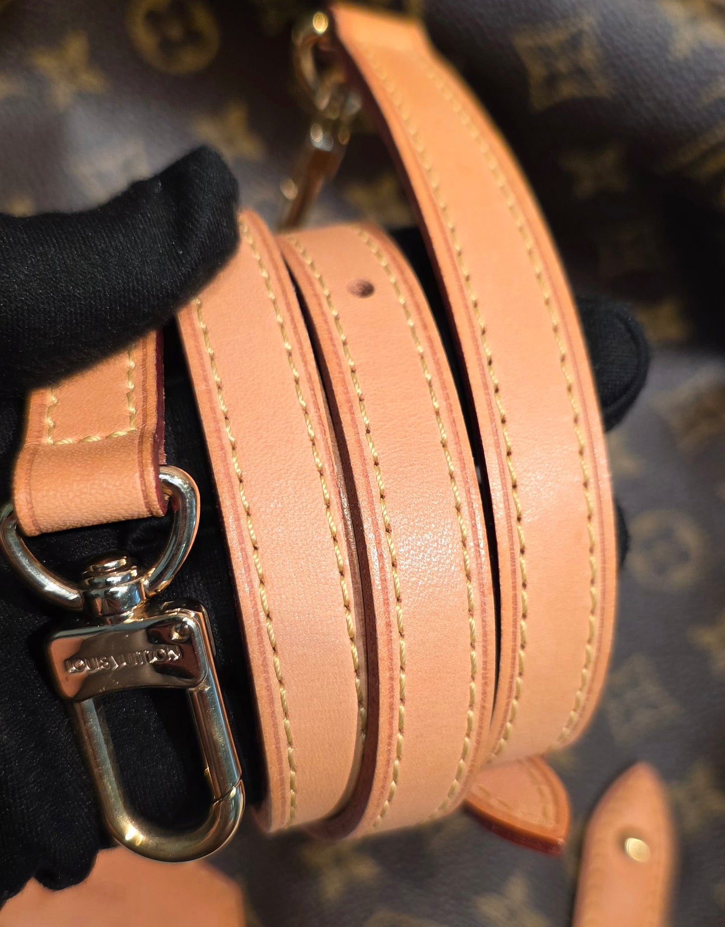 Authentic Louis Vuitton Estrela MM