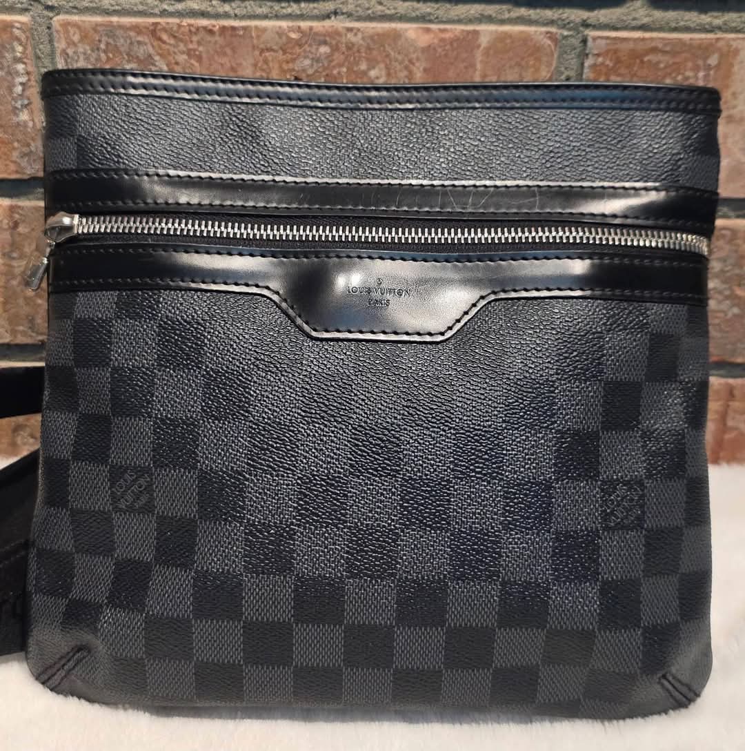 Authentic Louis Vuitton Thomas Crossbody Damier Graphite