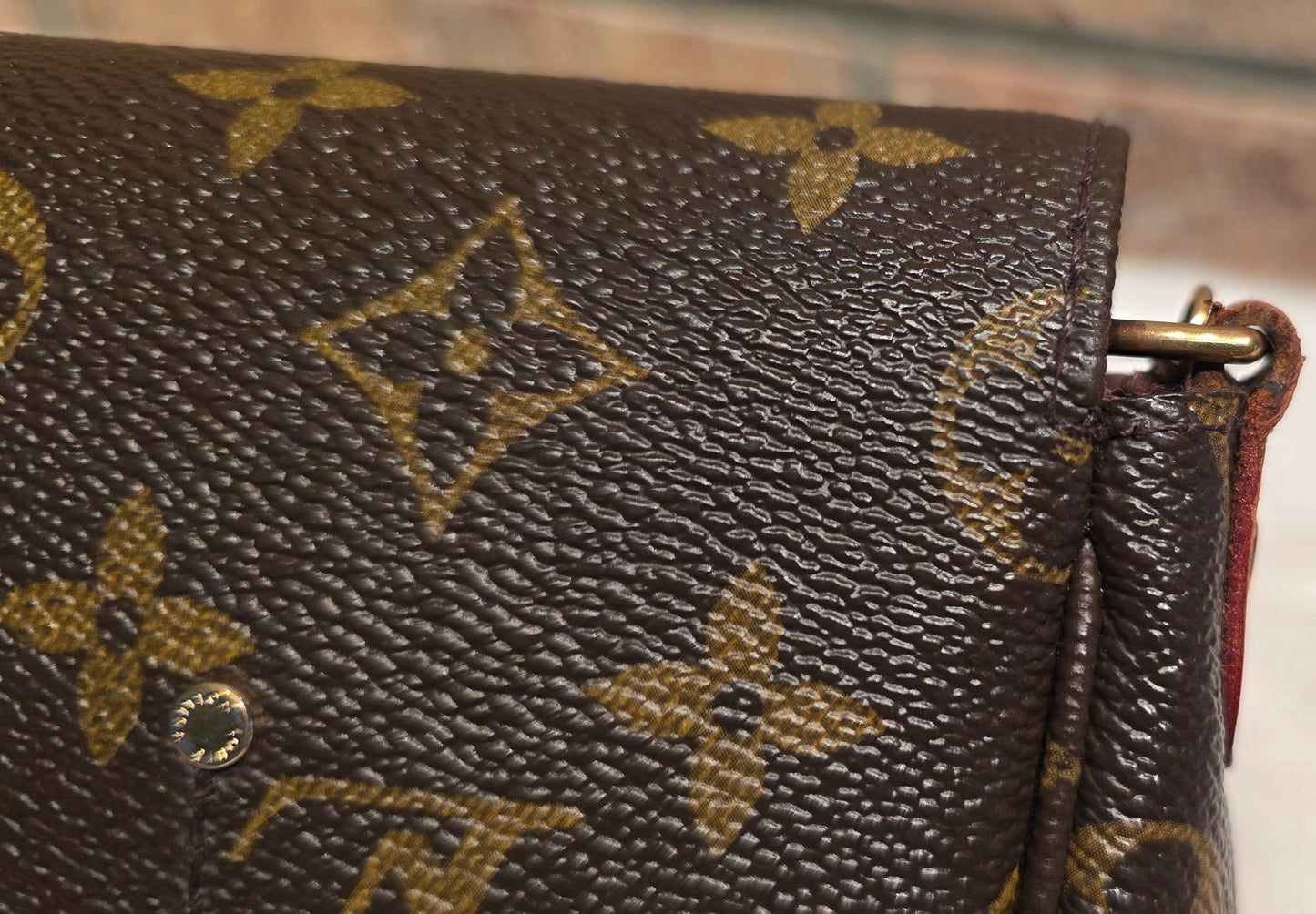 Authentic Louis Vuitton Favorite MM Monogram (SA4116)
