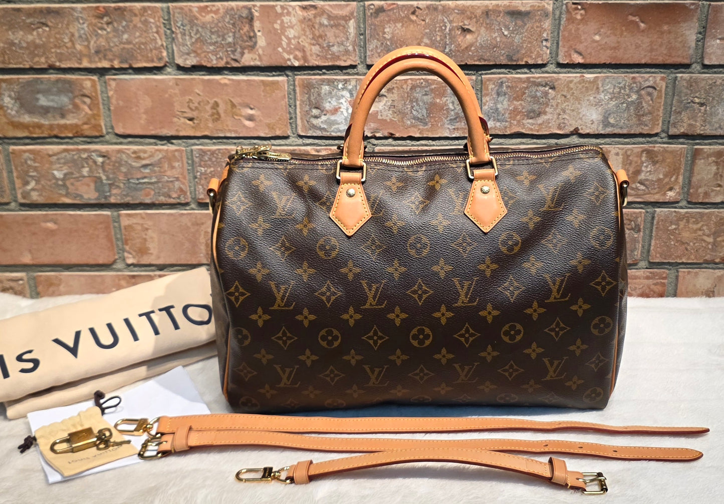 Authentic Louis Vuitton Speedy Bandoliere 35