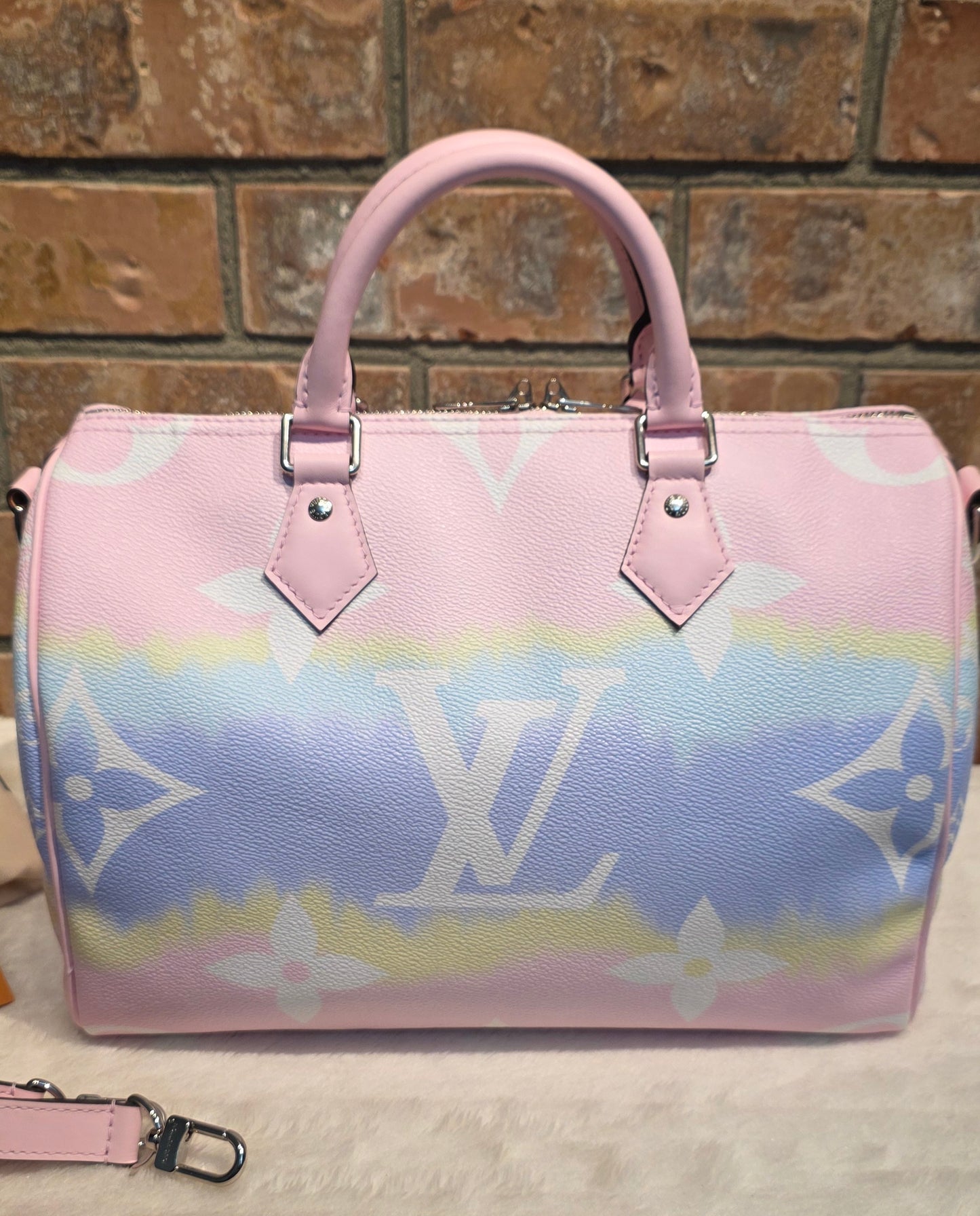 Authentic Louis Vuitton Limited Edition Speedy 30 Bandouliere Escale Pastel