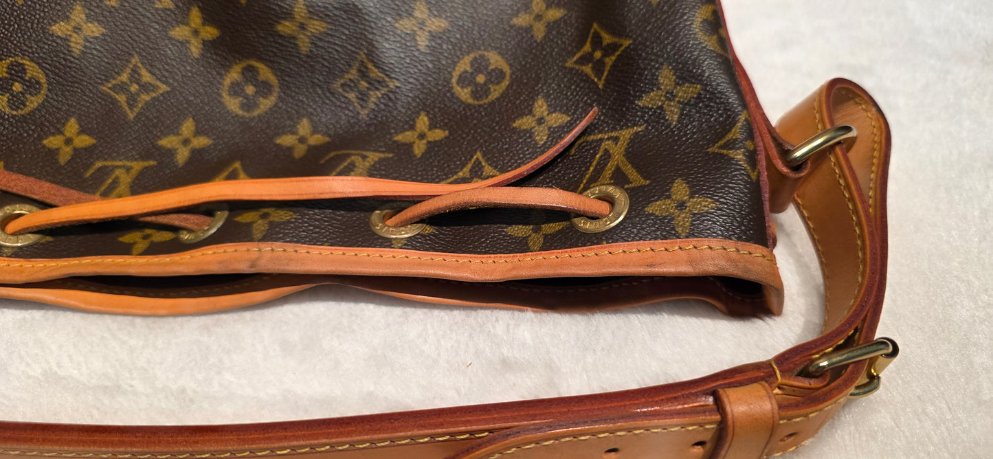 Authentic Louis Vuitton Petite Noe Monogram