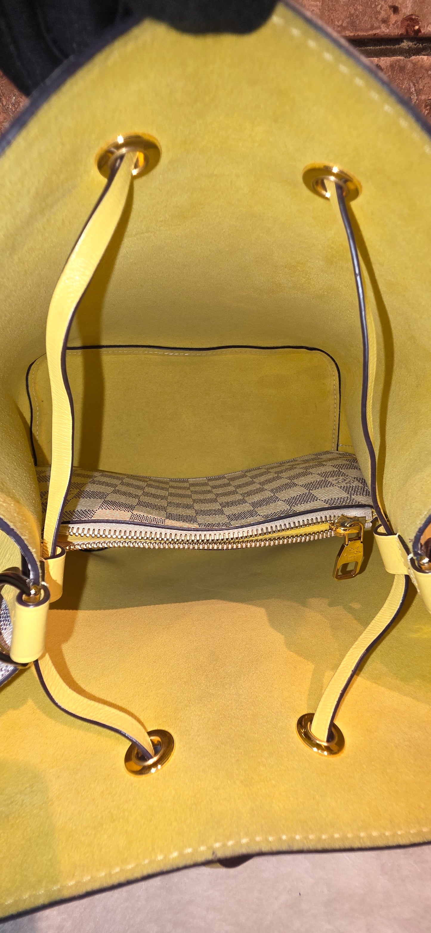 Authentic Louis Vuitton Neonoe MM Damier Azur in Pineapple