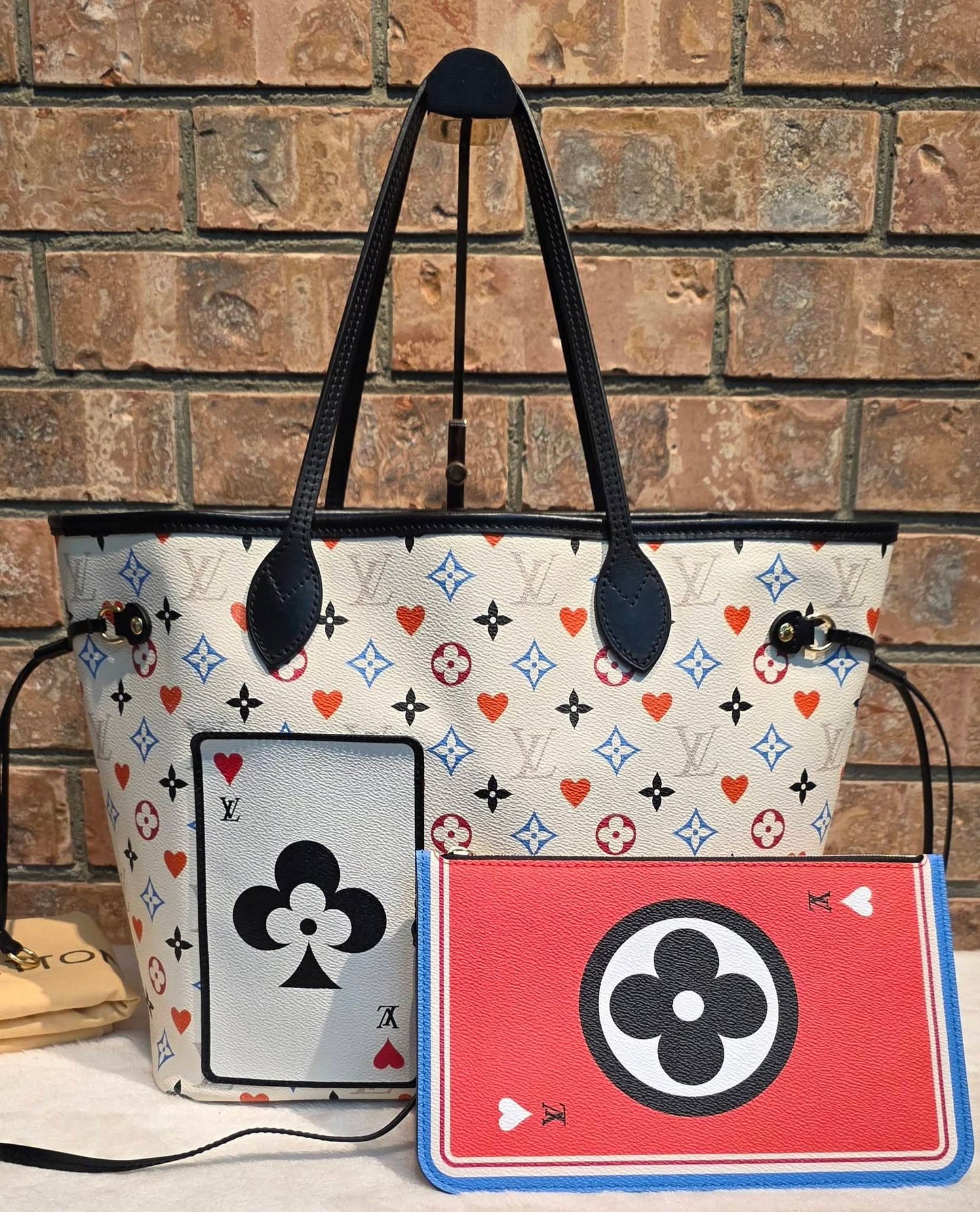 Authentic Louis Vuitton Neverfull MM with Pouch Game On Collection