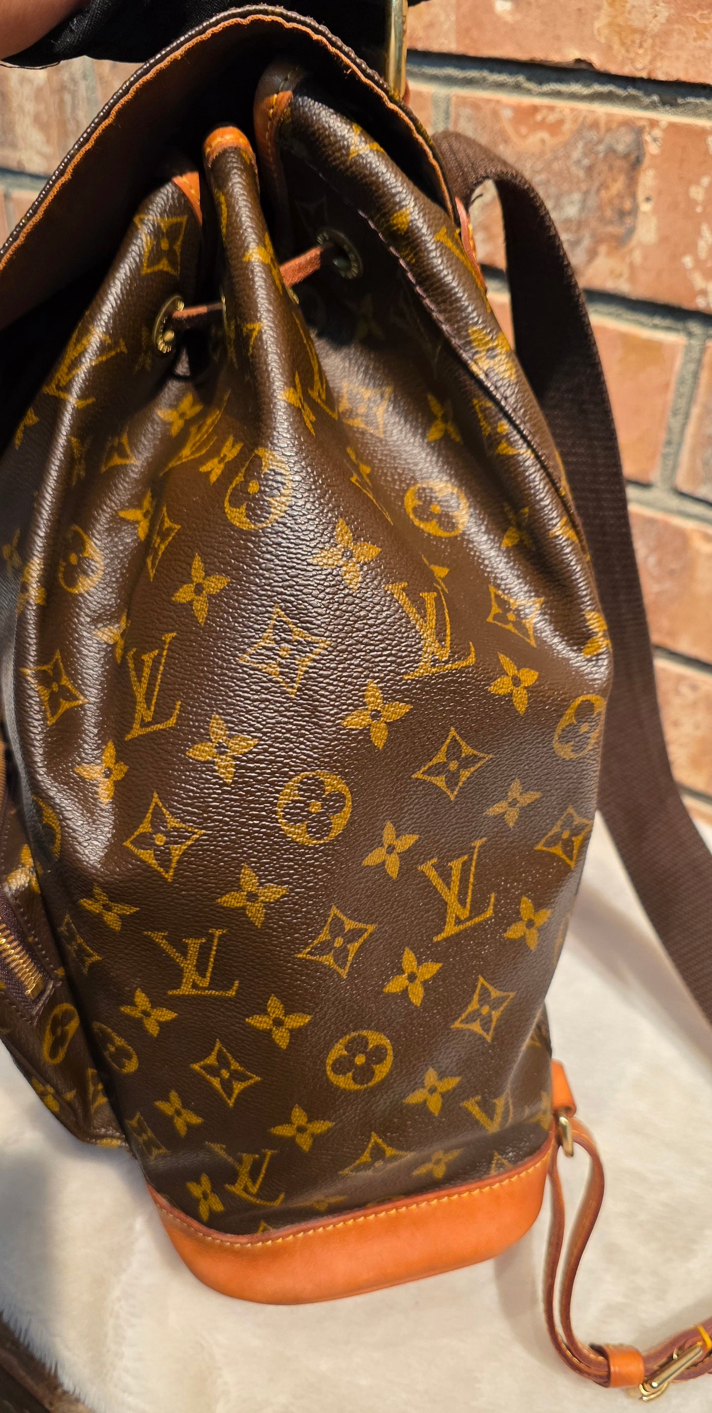 Authentic Louis Vuitton Montsouris GM