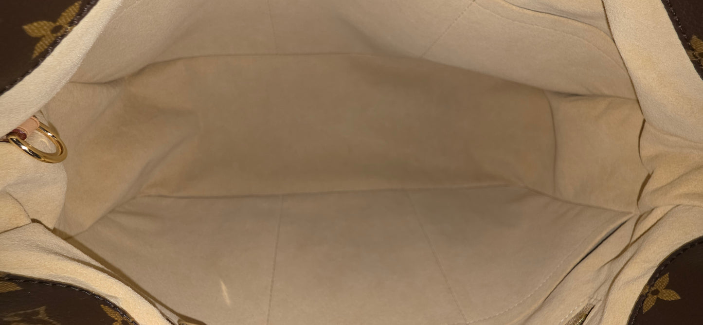 Authentic Louis Vuitton Artsy MM Monogram