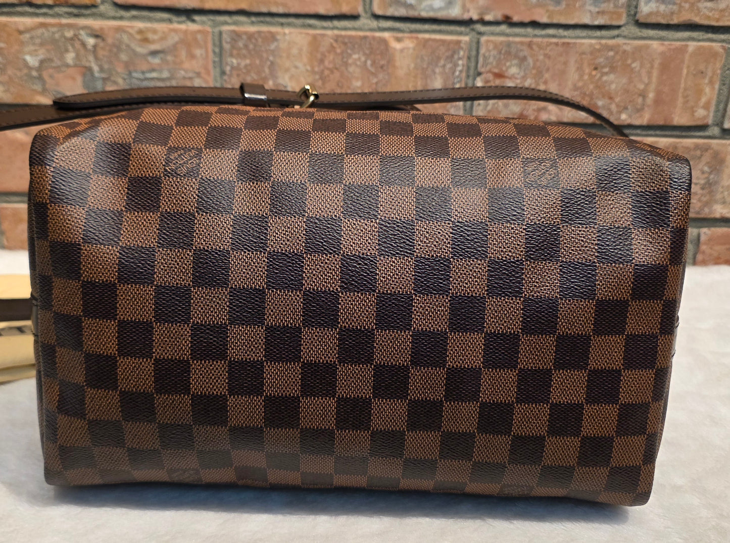 Authentic Louis Vuitton Speedy Bandouliere 30 Damier Ebene