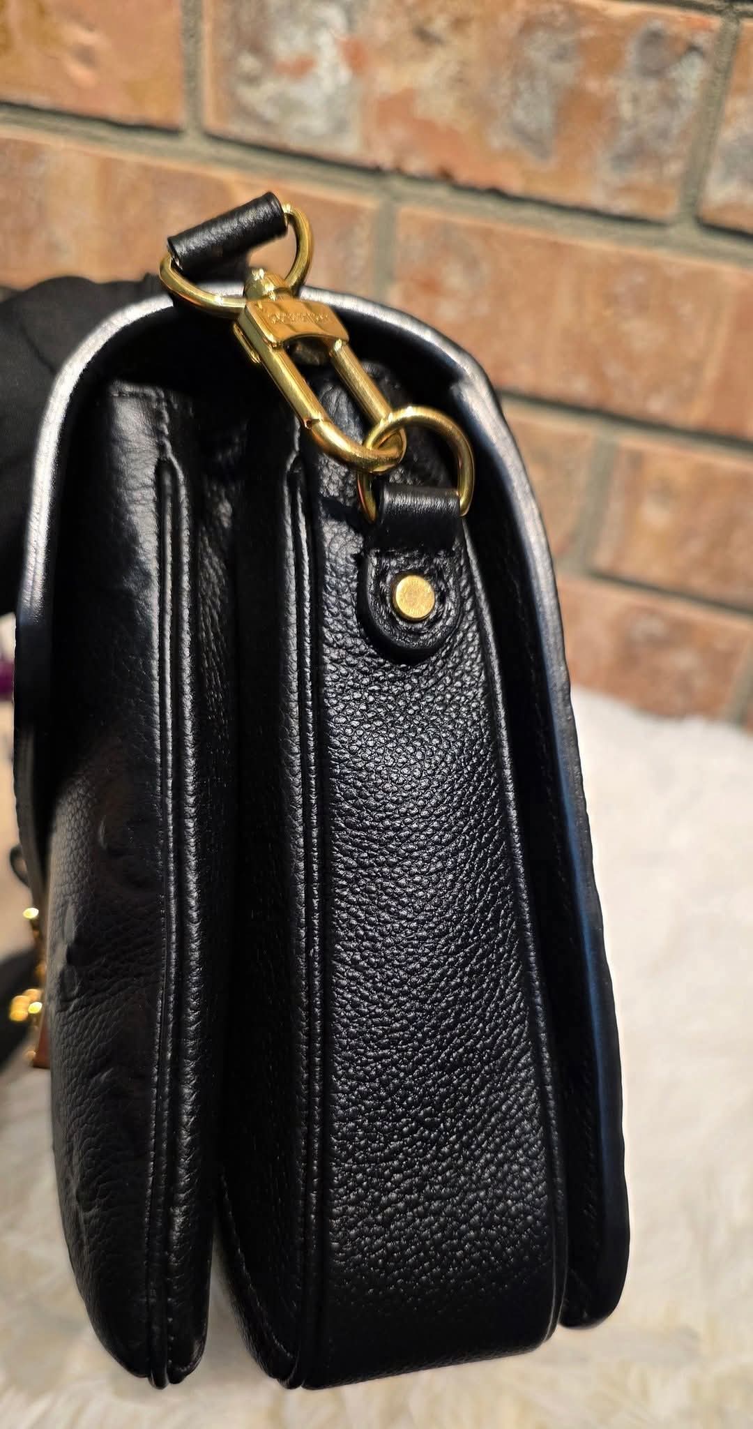 Authentic Pochette Metis Empreinte Noir