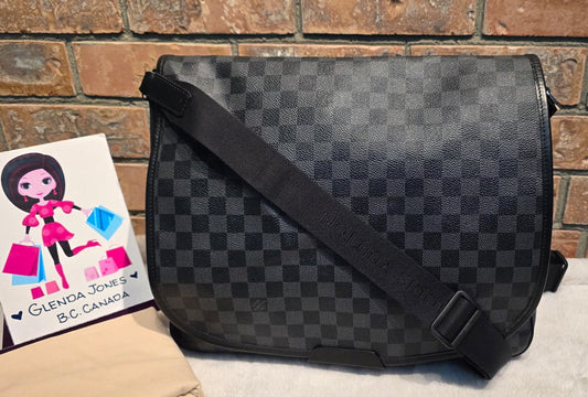 Authentic Louis Vuitton Daniel GM Damier Graphite