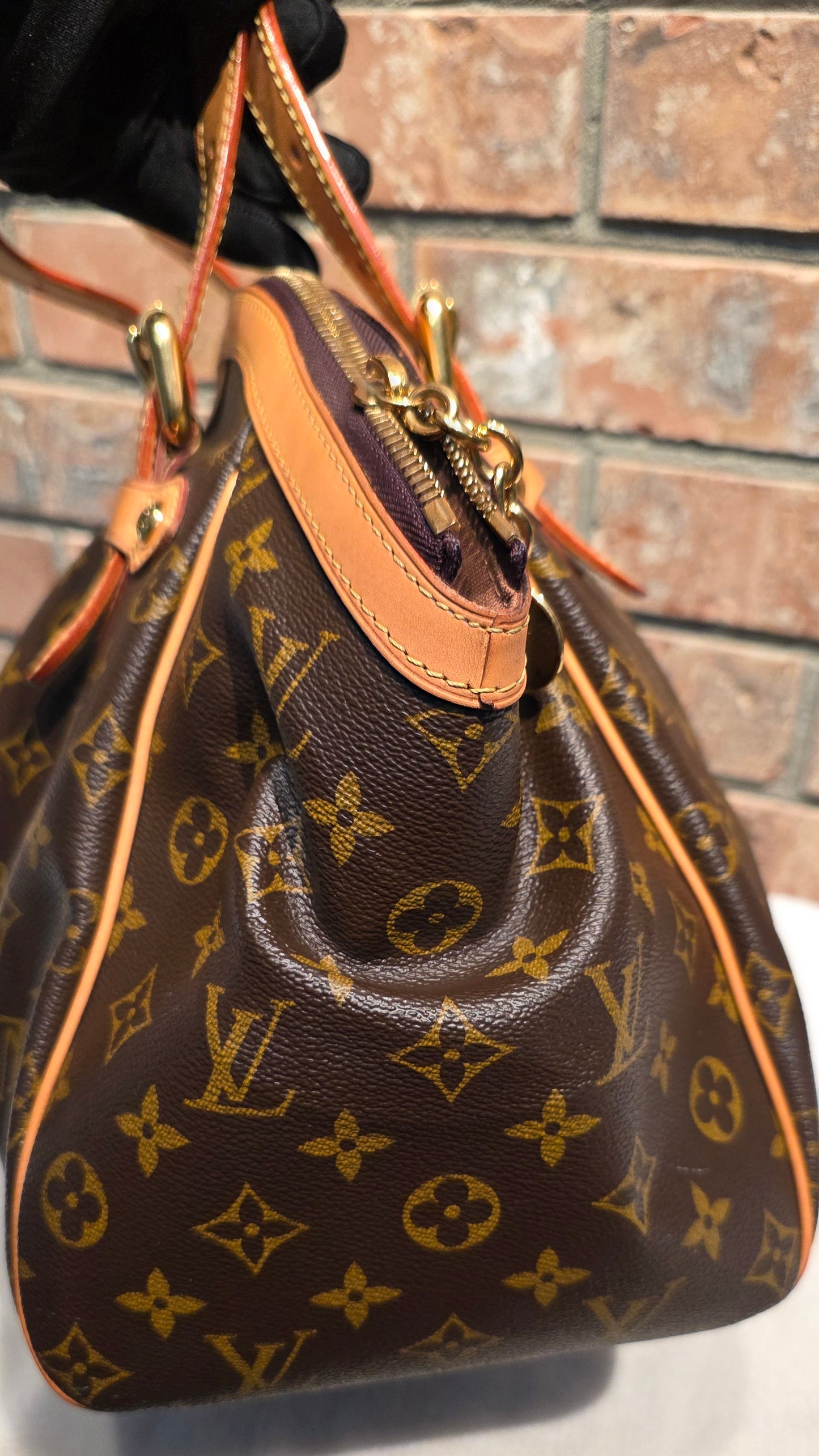 Authentic Louis Vuitton Tivoli GM