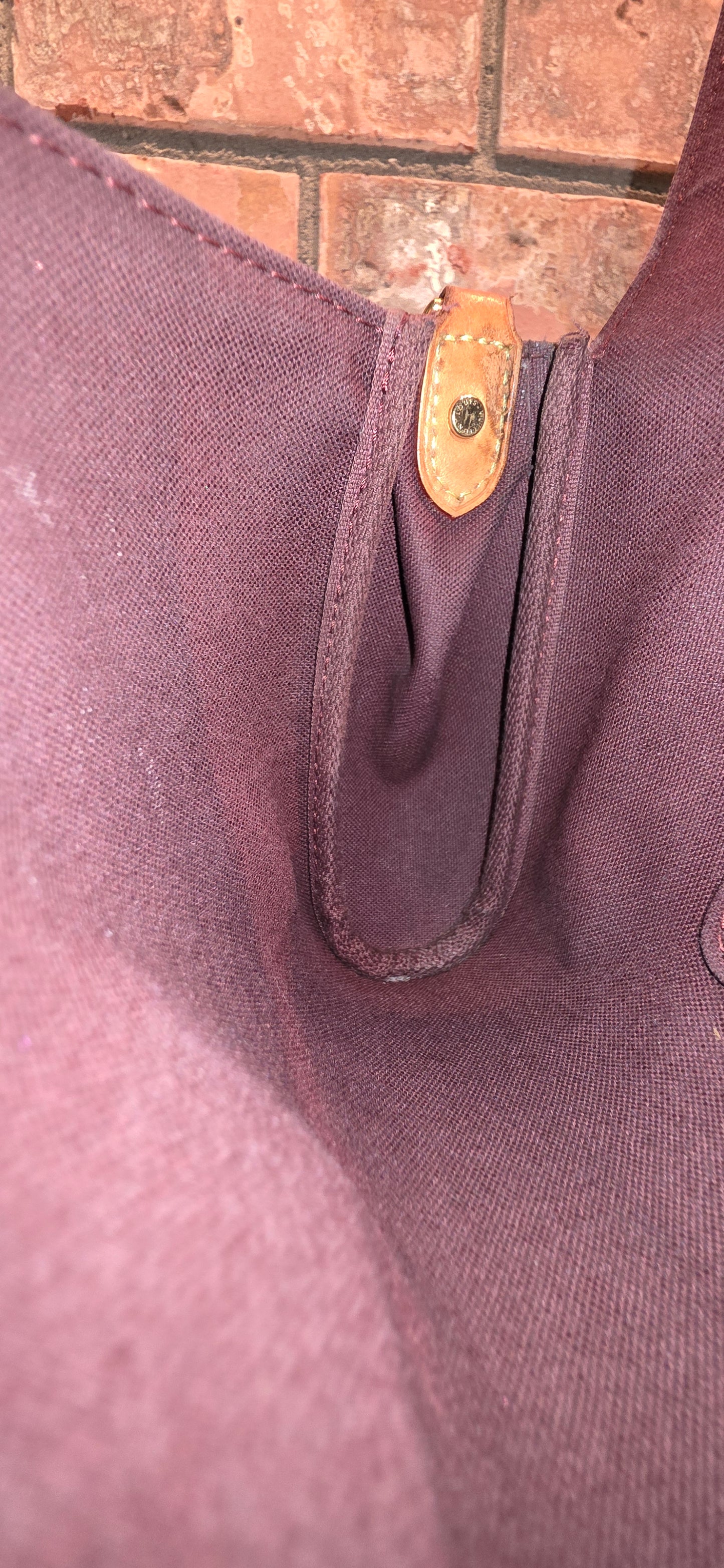 Authentic Louis Vuitton Favorite MM Monogram (SA4116)