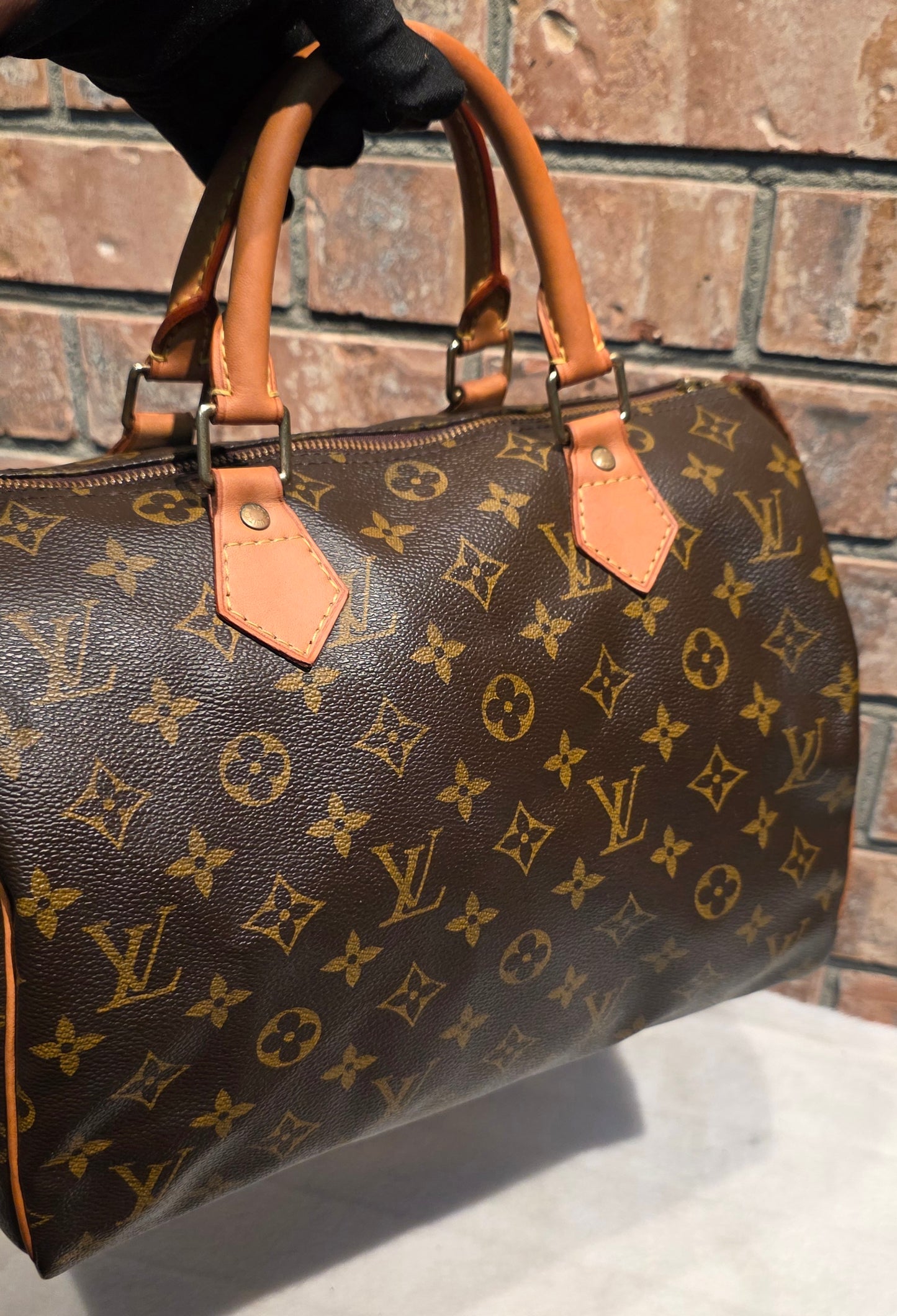 Authentic Louis Vuitton Speedy 30 Monogram