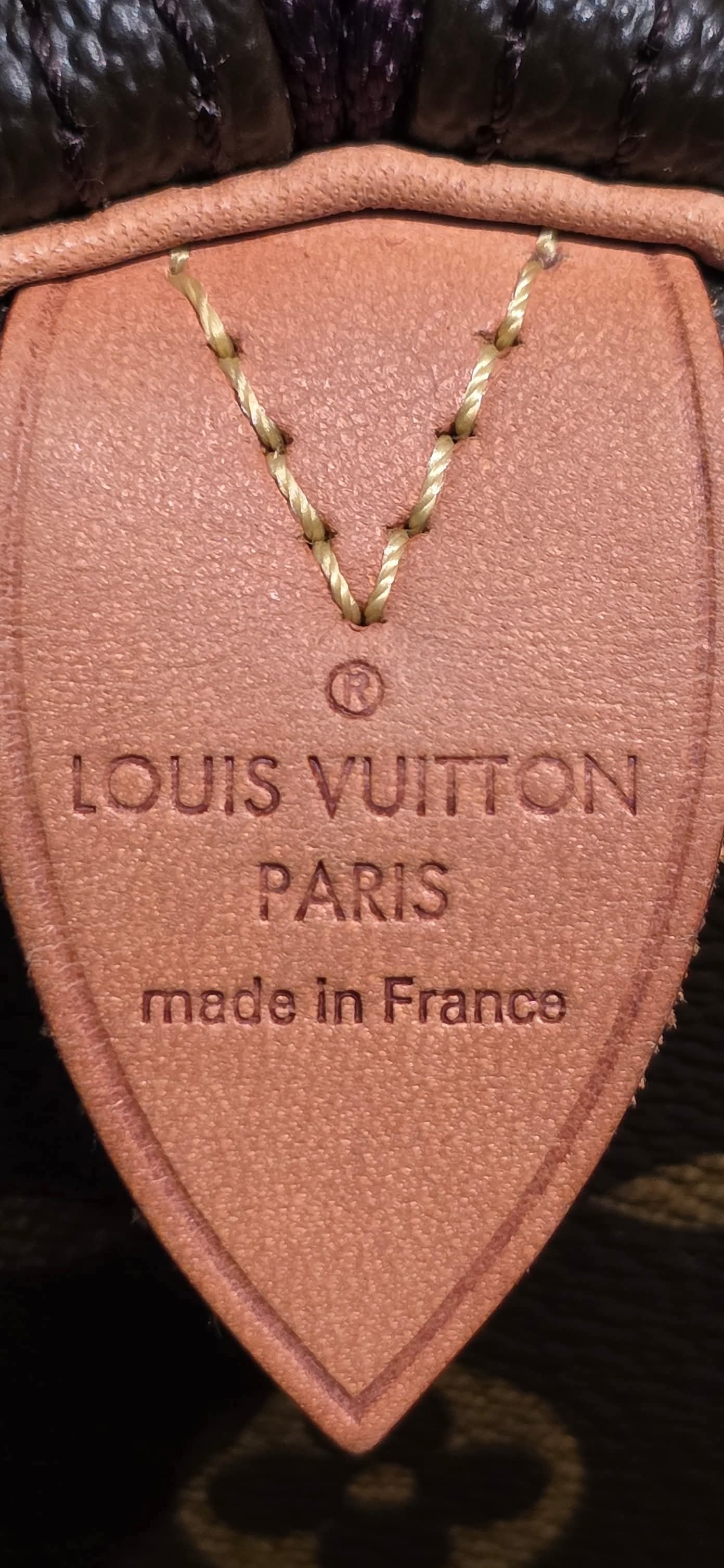 Authentic Louis Vuitton Speedy 40 Monogram