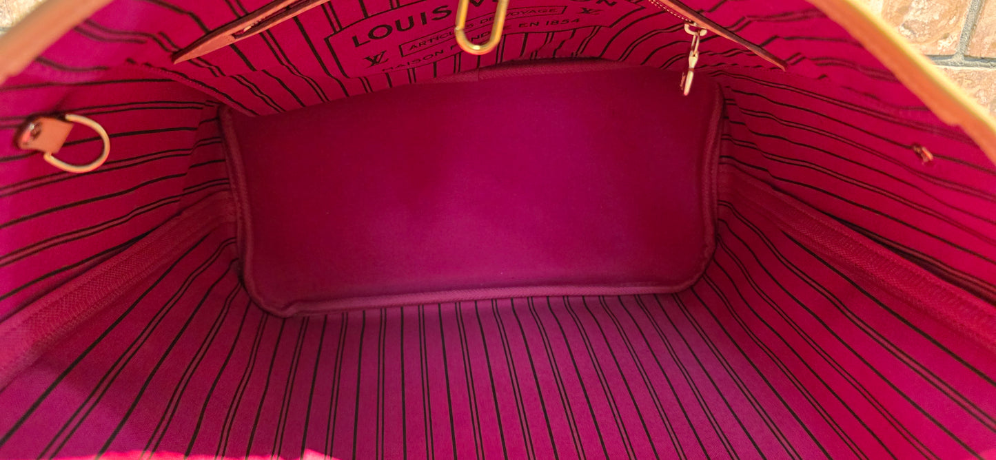 Authentic Louis Vuitton Neverfull MM (Pivoine Interior)