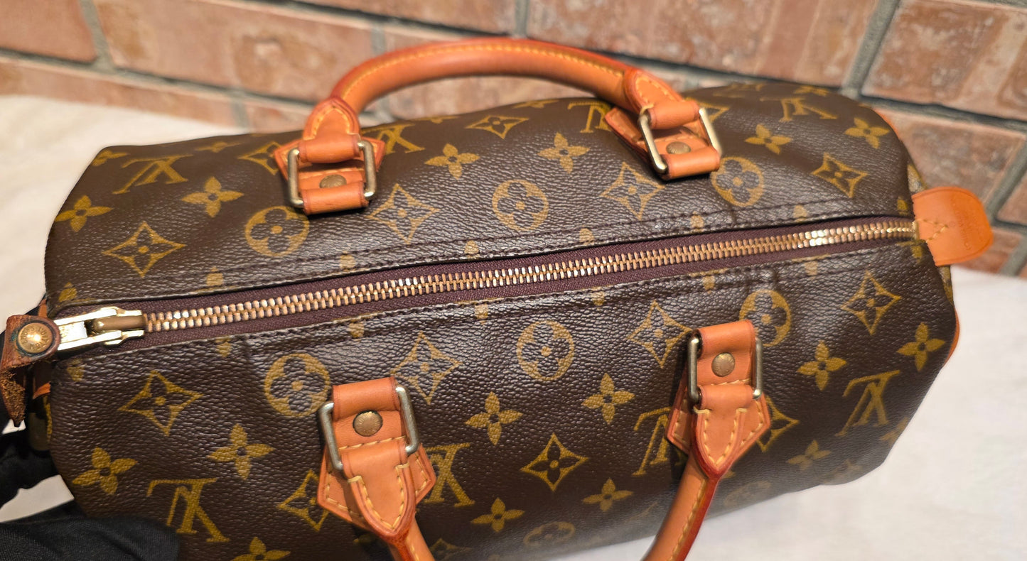 Authentic Louis Vuitton Speedy 30 Monogram