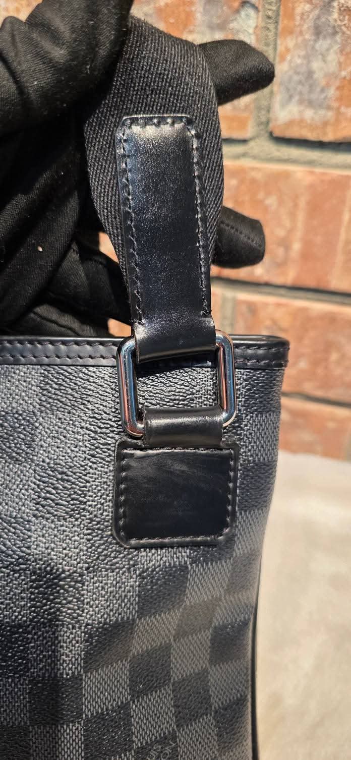 Authentic Louis Vuitton Thomas Crossbody Damier Graphite