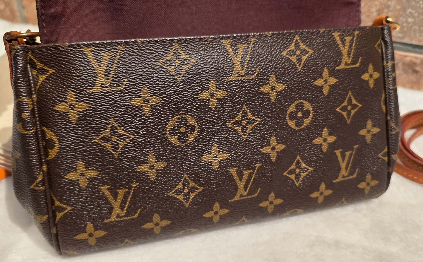 Authentic Louis Vuitton Favorite MM Monogram (SA4116)