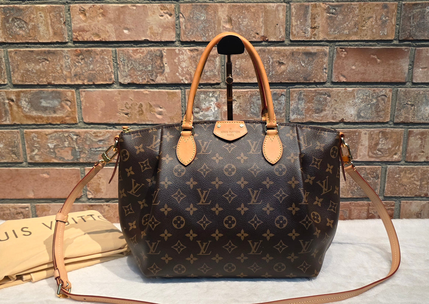 Authentic Louis Vuitton Turenne MM