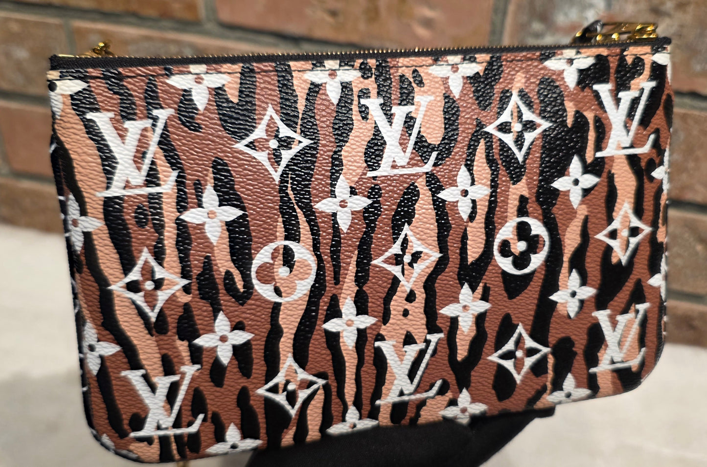 Authentic Louis Vuitton Double Zip Pochette Giant Monogram Jungle Edition