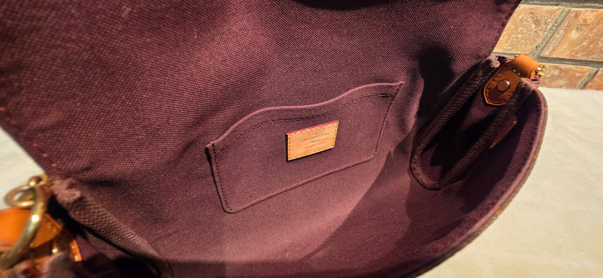 Authentic Louis Vuitton Favorite MM Monogram