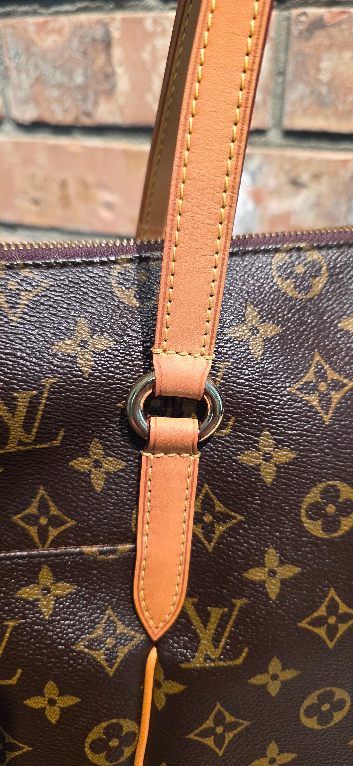 Authentic Louis Vuitton Totally MM Monogram