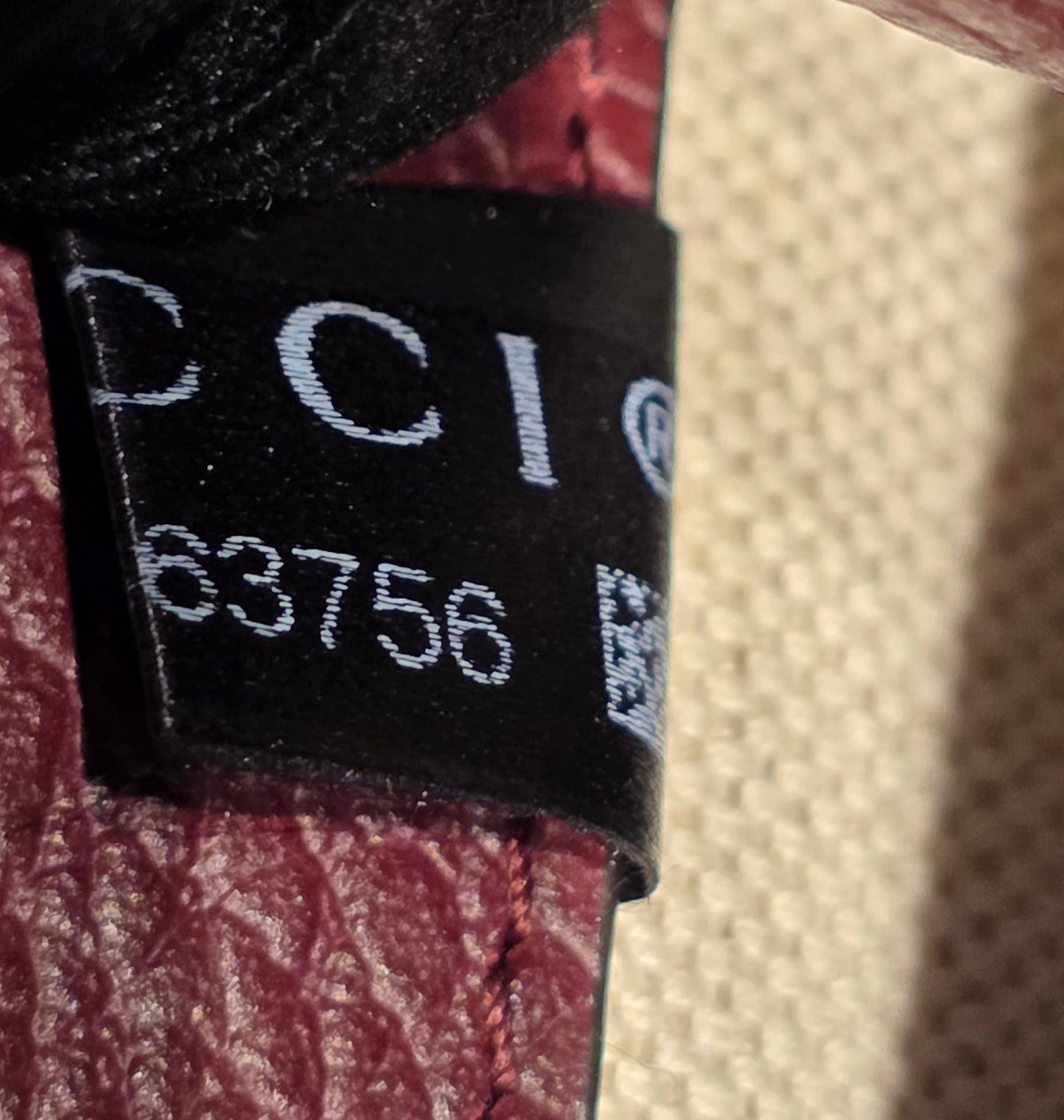 Authentic Gucci Dionysus Shoulder Bag in Burgundy