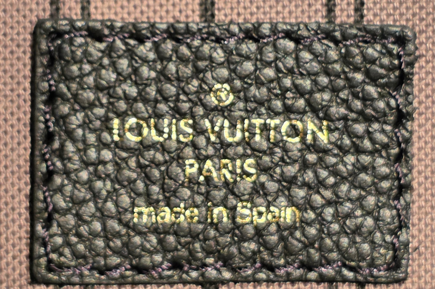 Authentic Louis Vuitton Pochette Metis Empreinte Noir