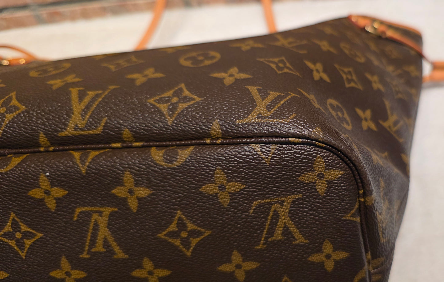 Authentic Louis Vuitton Neverfull MM Monogram