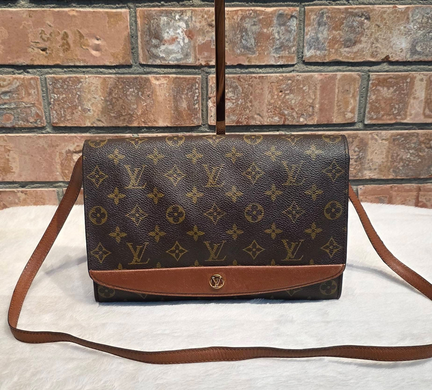 Authentic Louis Vuitton Pochette Bordeaux