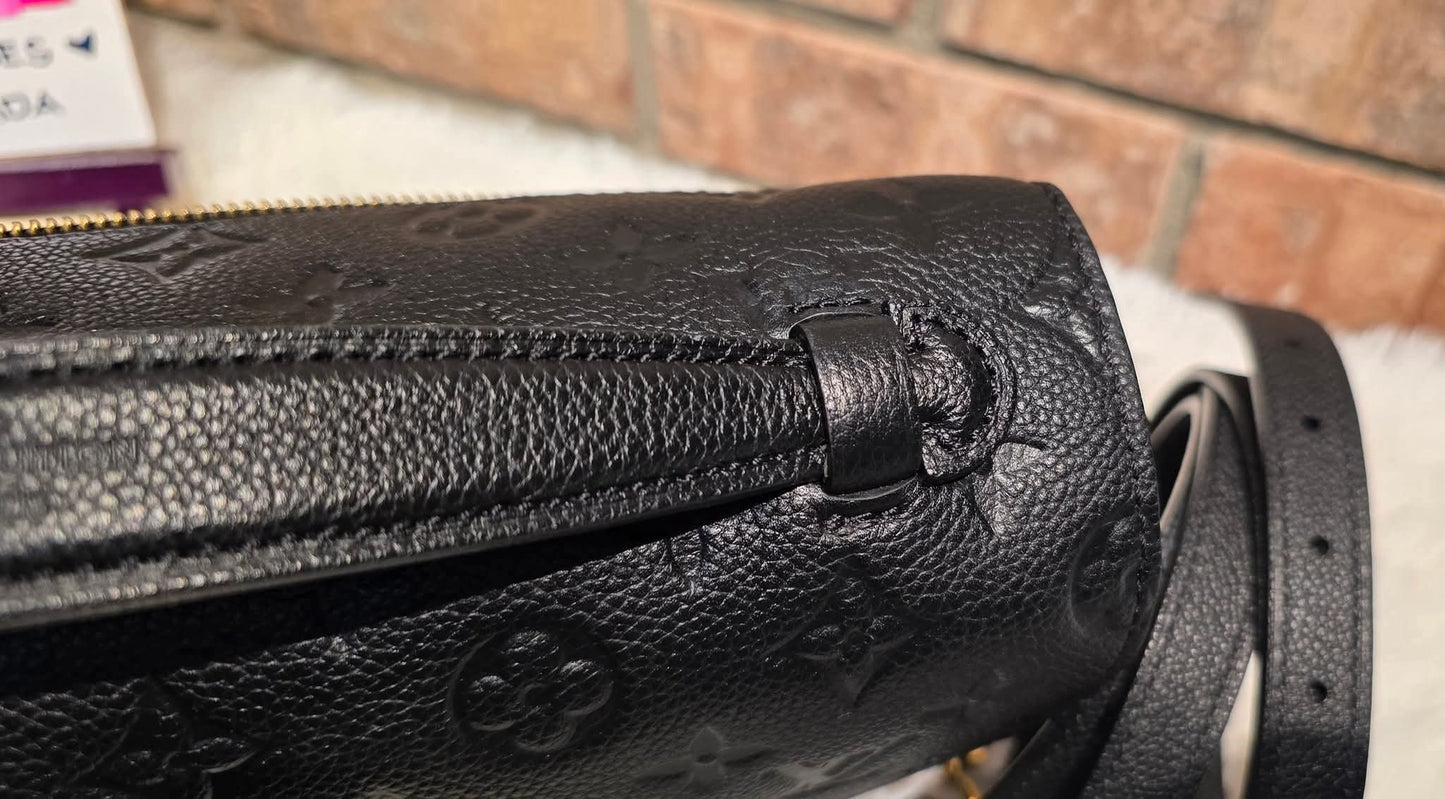 Authentic Pochette Metis Empreinte Noir