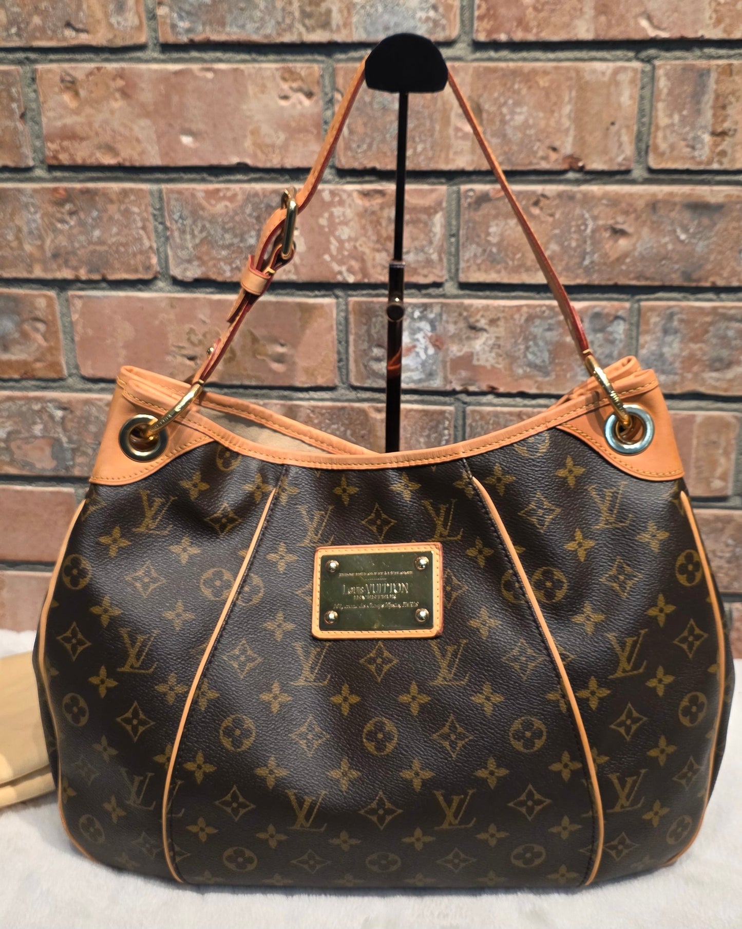 Authentic Louis Vuitton Galliera PM Monogram