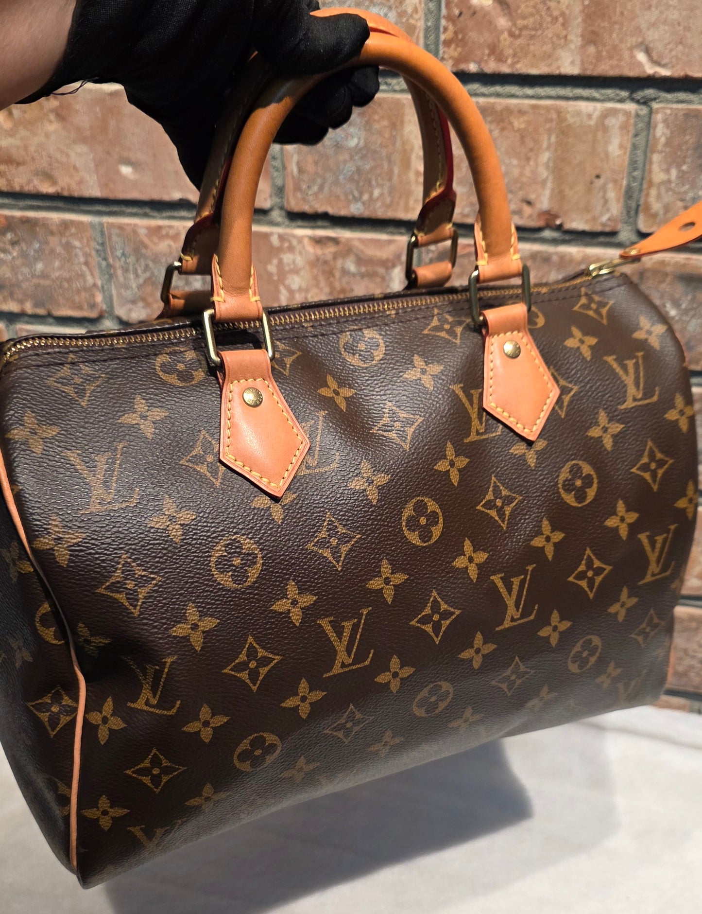 Authentic Louis Vuitton Speedy 30 Monogram