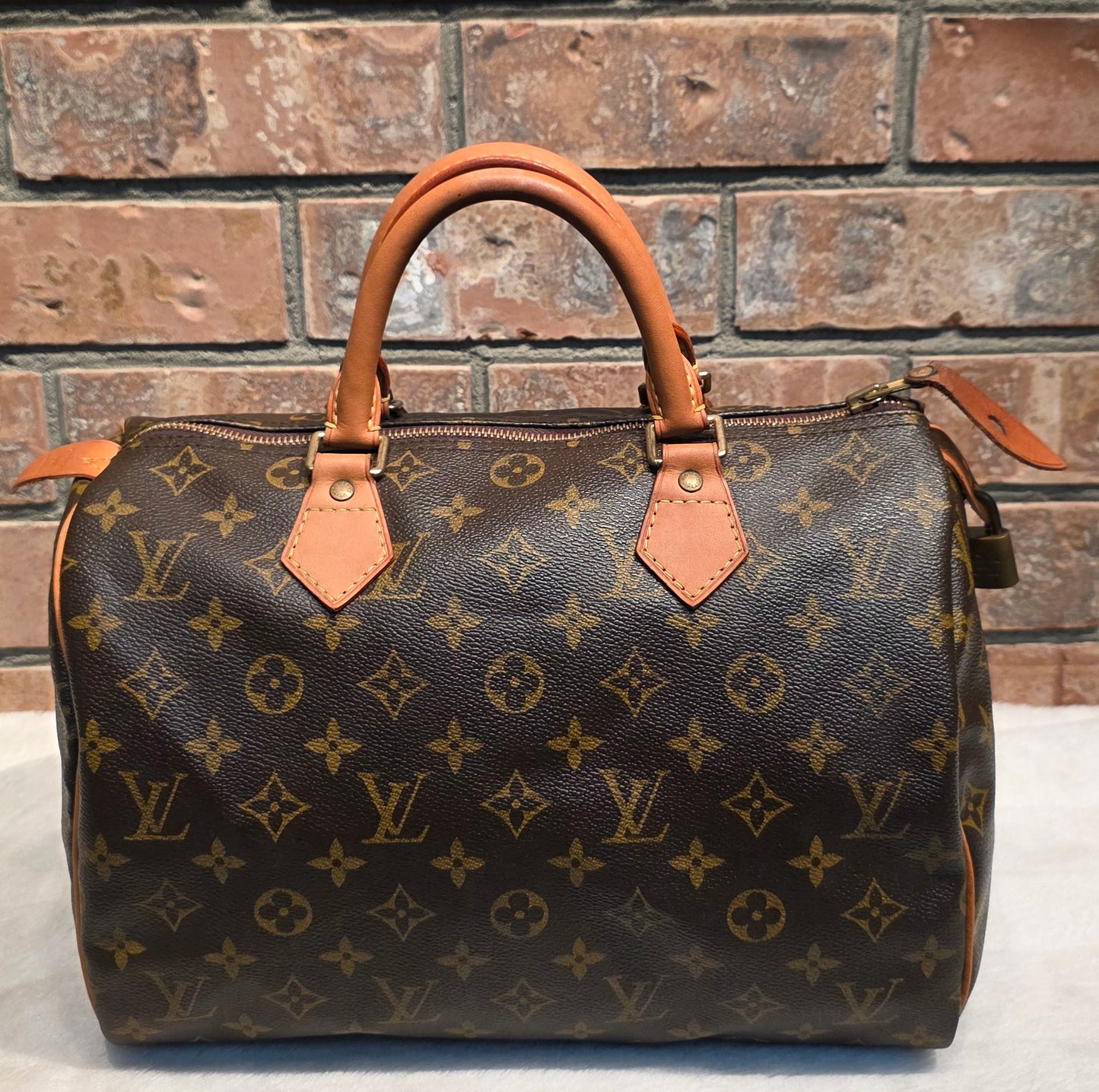 Authentic Louis Vuitton Speedy 30 Monogram