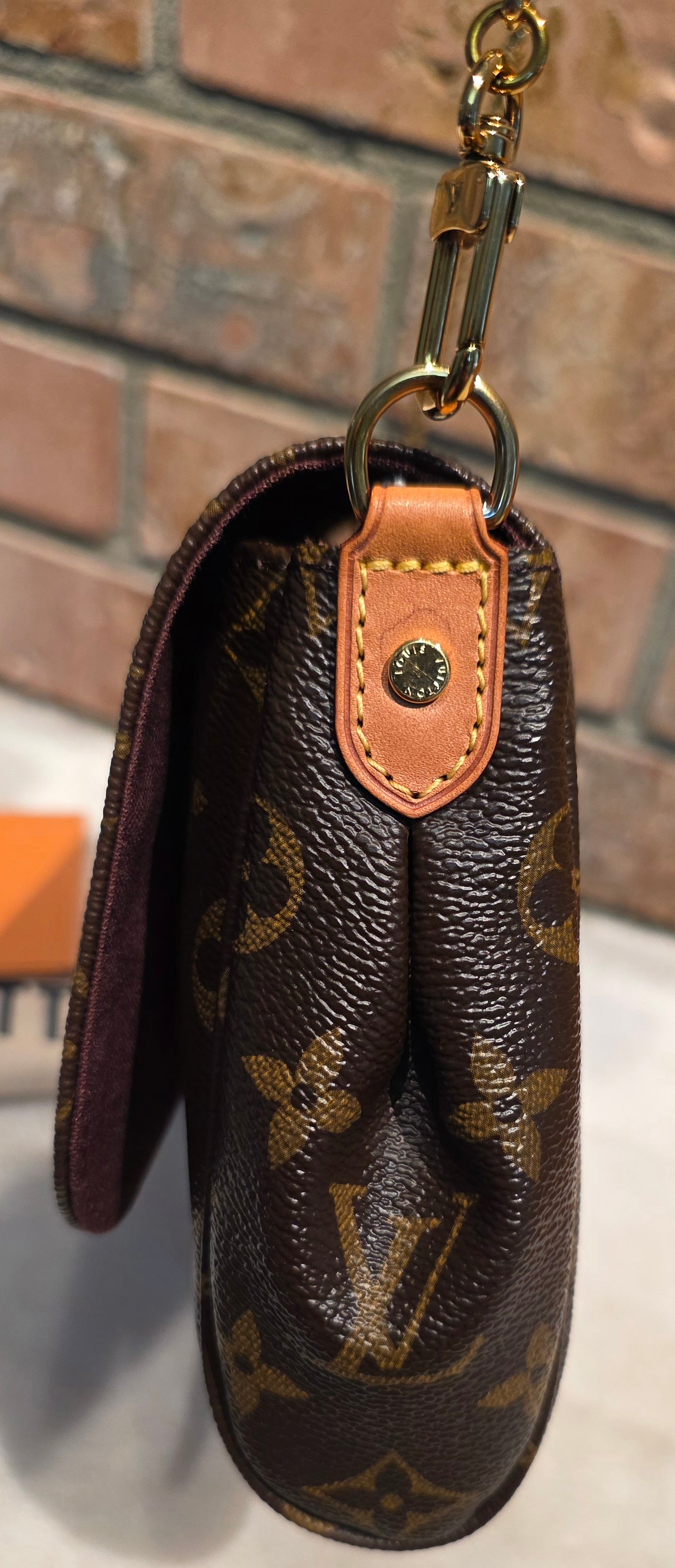 Authentic Louis Vuitton Favorite MM Monogram (SA4149)