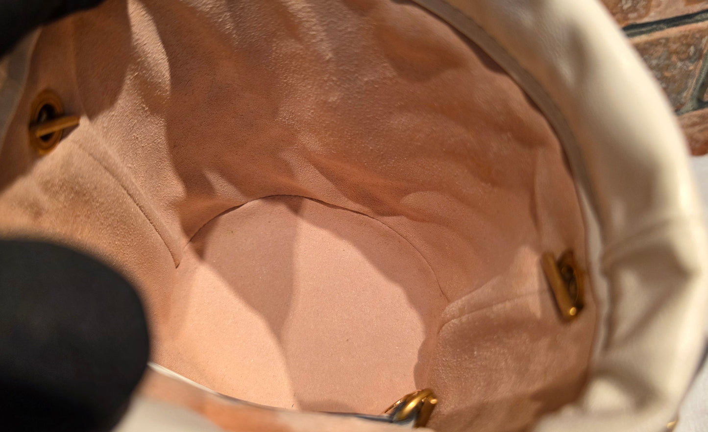 Authentic Gucci Marmont Mini Bucket Bag in Off White