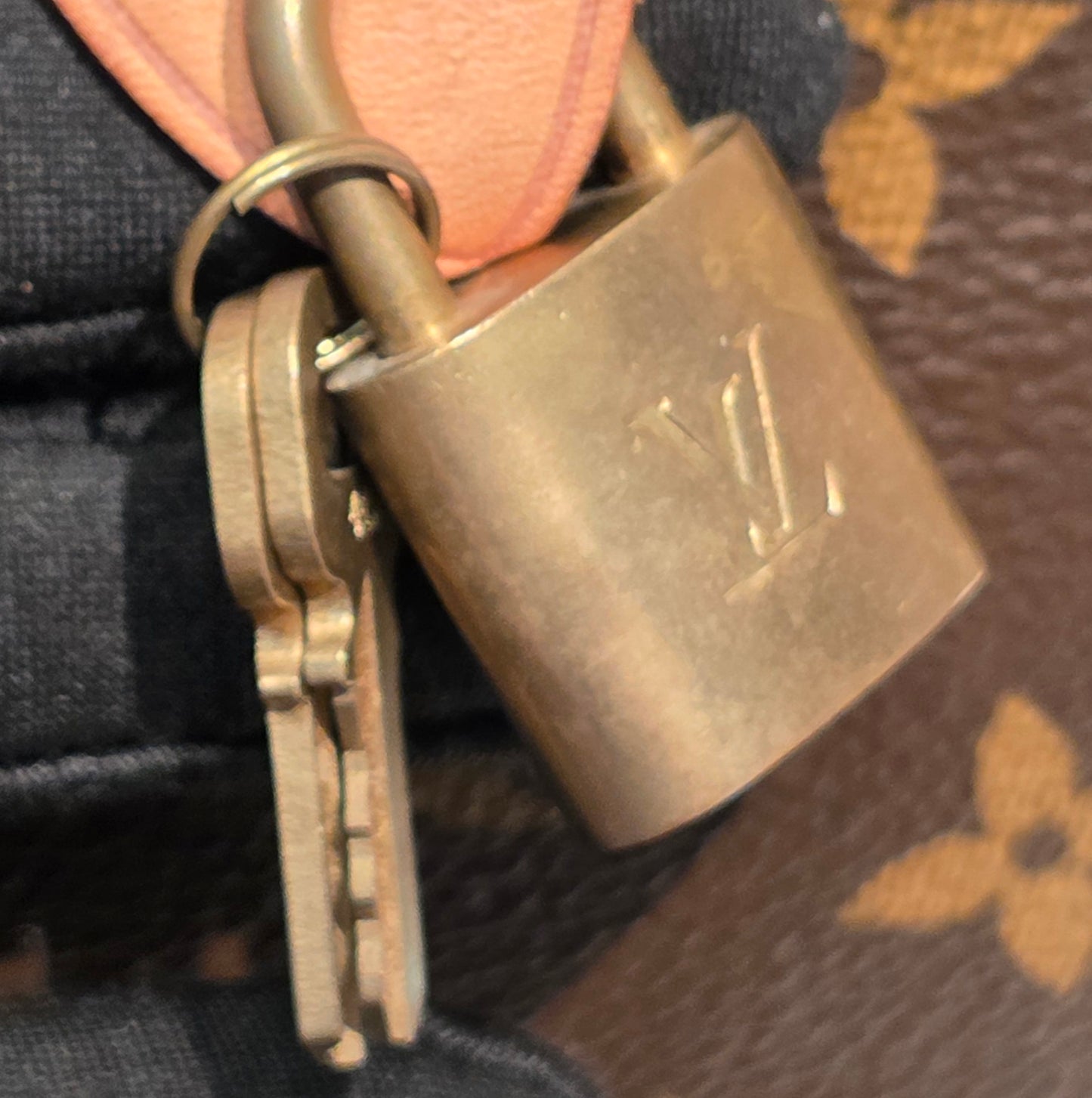 Authentic Louis Vuitton Speedy 30 Monogram